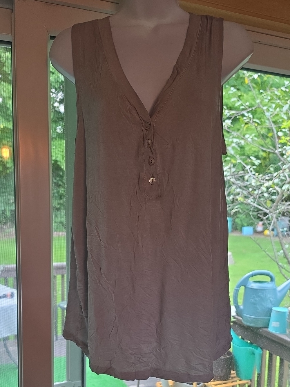 POL Sleeveless V-Neck Button-Front Camisole - Taupe